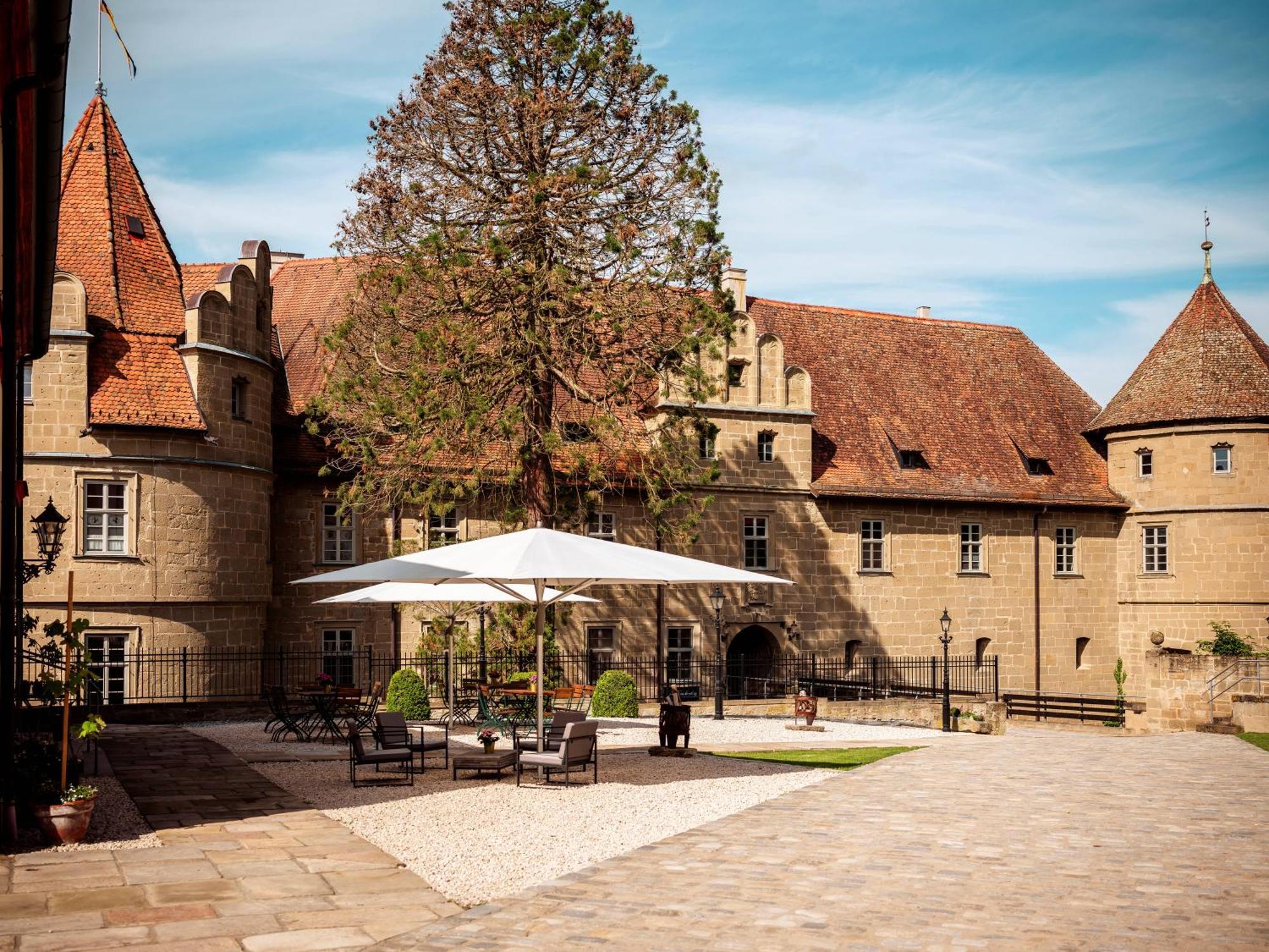 Schloss Frankenberg Hotel Weigenheim Exterior photo