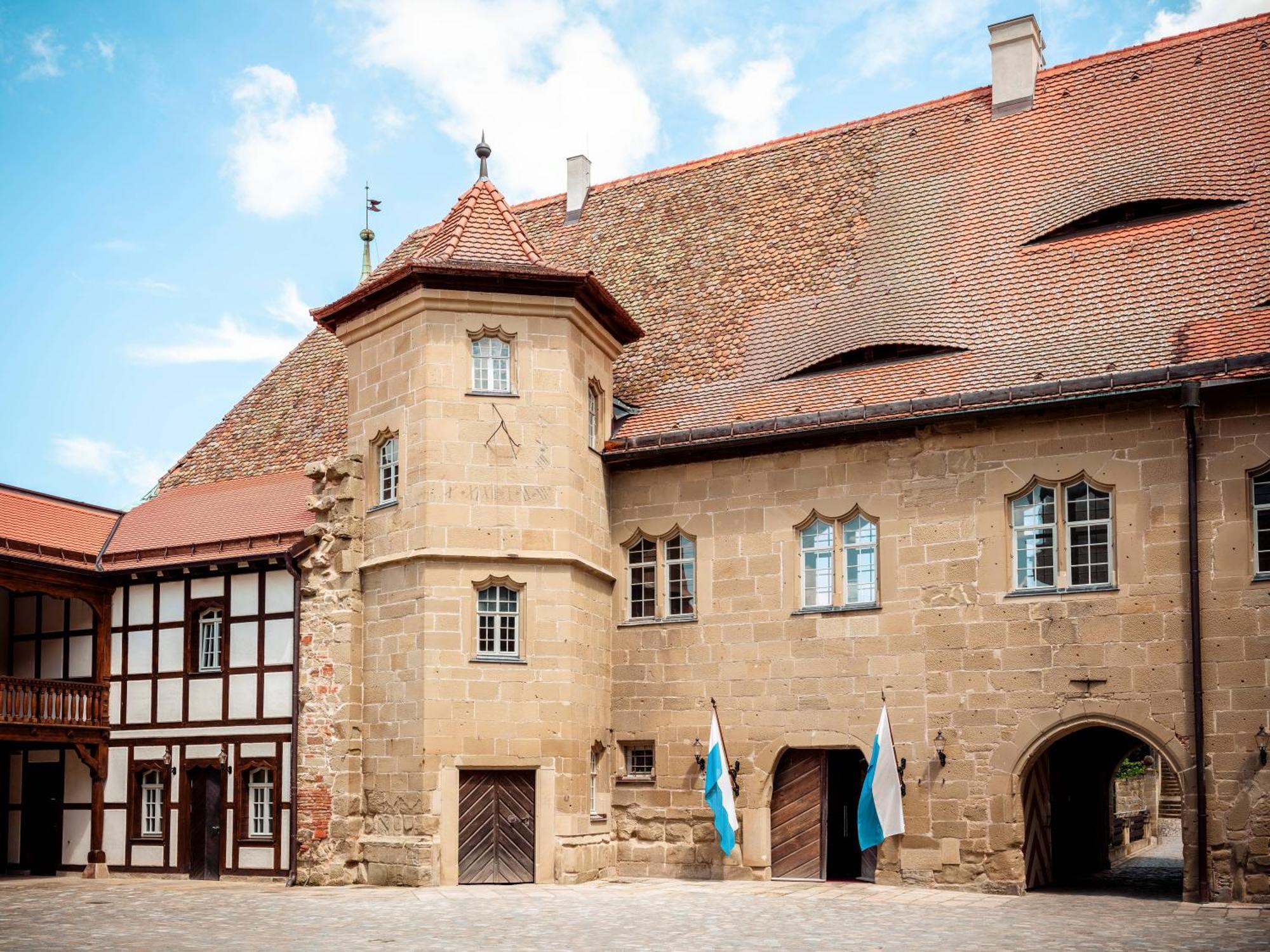 Schloss Frankenberg Hotel Weigenheim Exterior photo